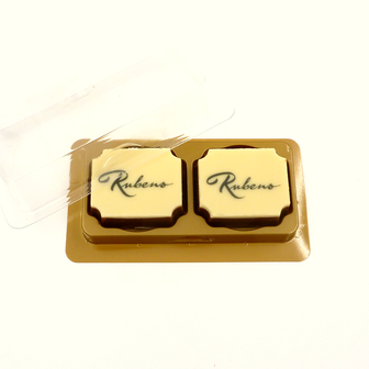 Personalised chocolates per 2 in box