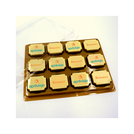 Personalised chocolates per 12 in box