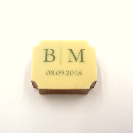 Personalised chocolates per piece